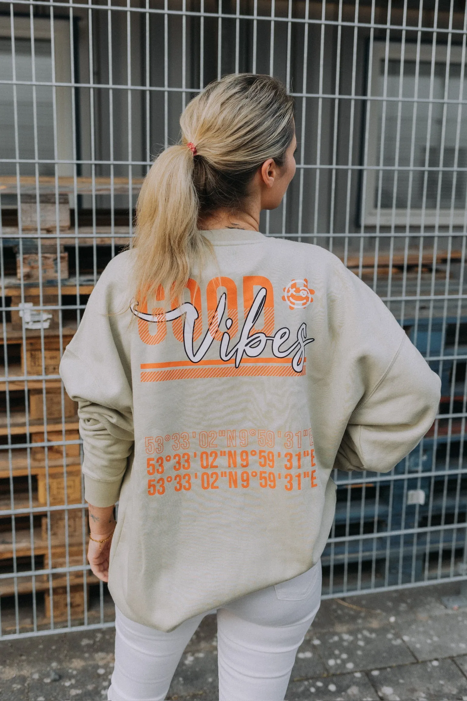 #19 Sweatshirt OVERSIZE "Good Vibes" - versch. Farben