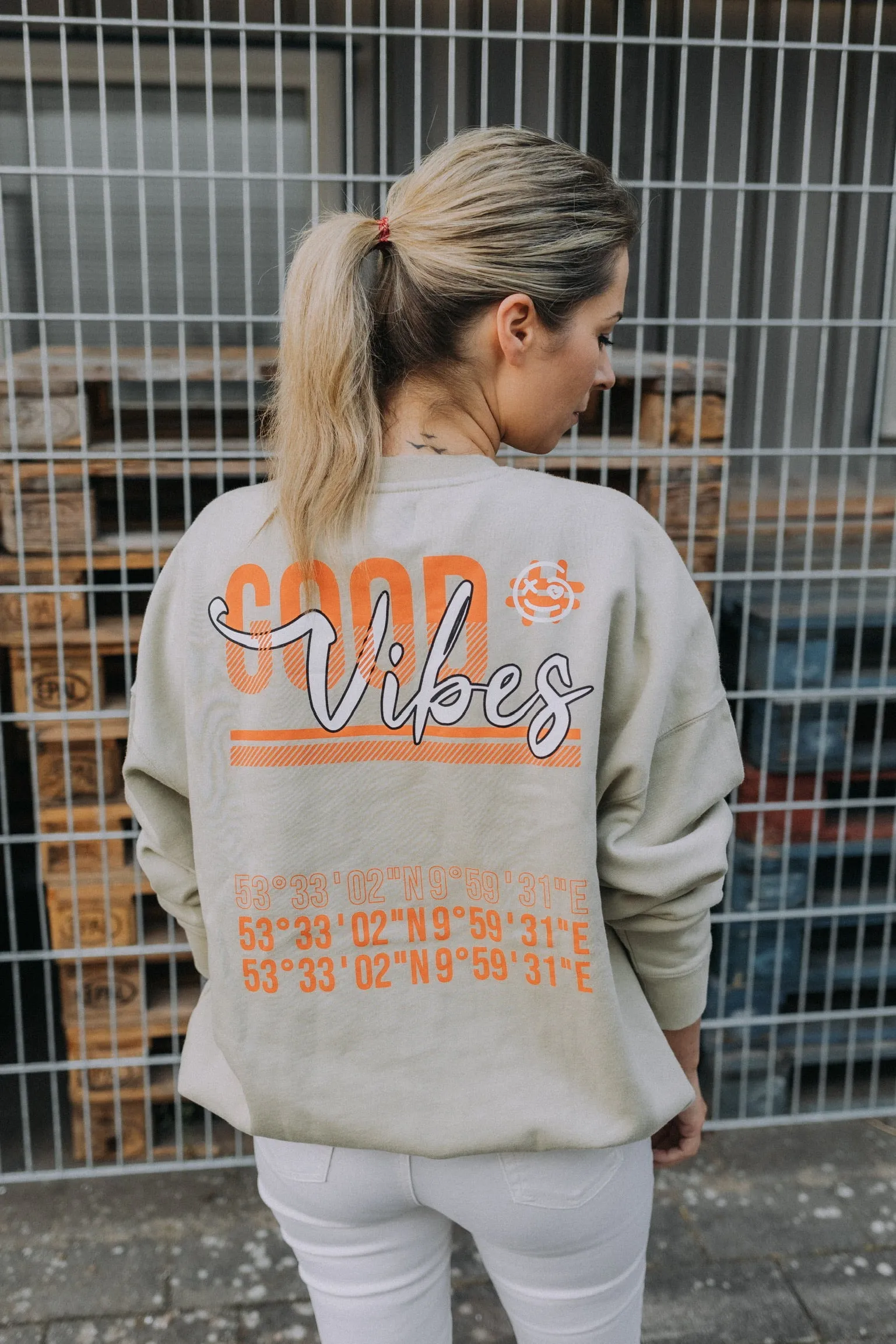 #19 Sweatshirt OVERSIZE "Good Vibes" - versch. Farben