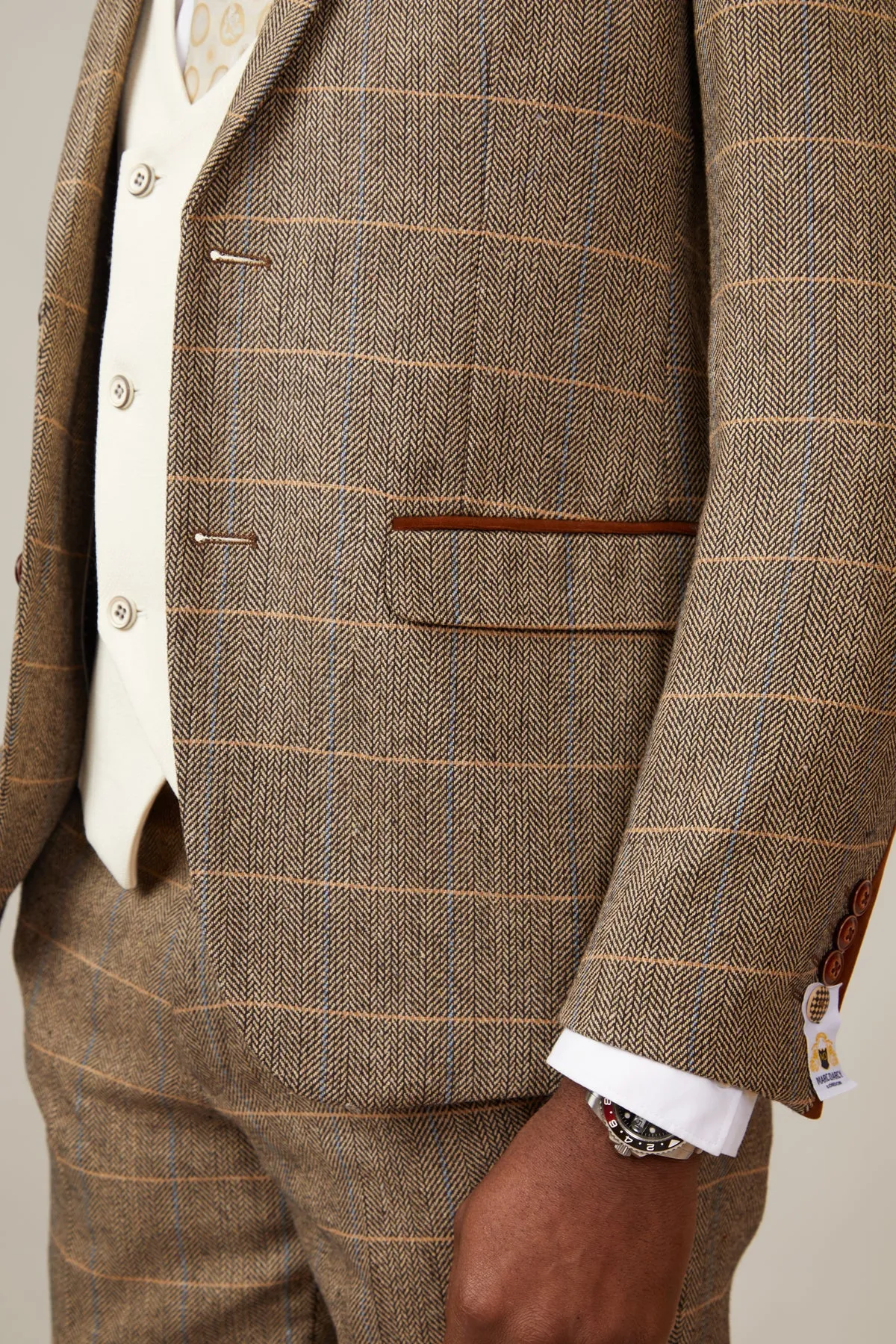 DX7 - Tan Tweed Check Suit With Kelvin Cream Waistcoat