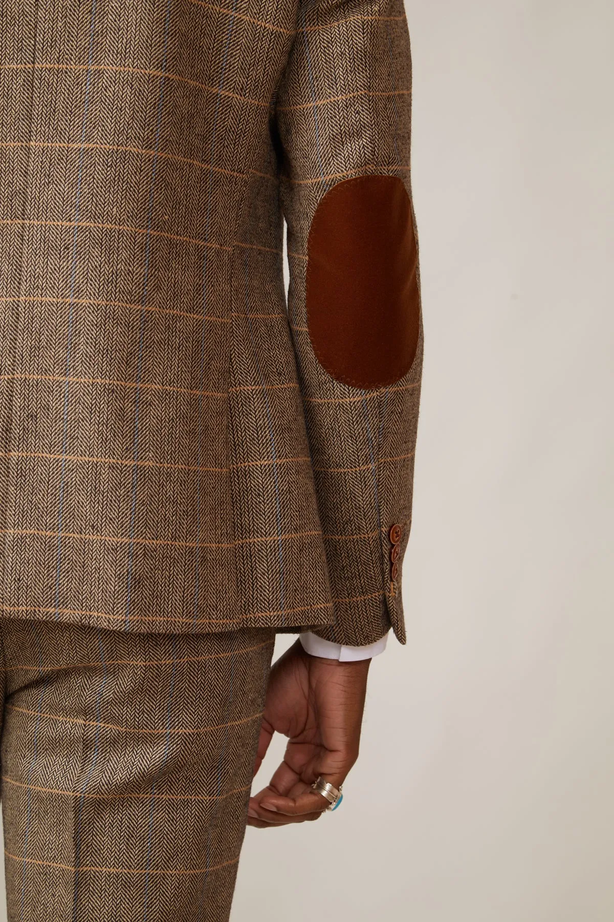 DX7 - Tan Tweed Check Suit With Kelvin Oak Waistcoat