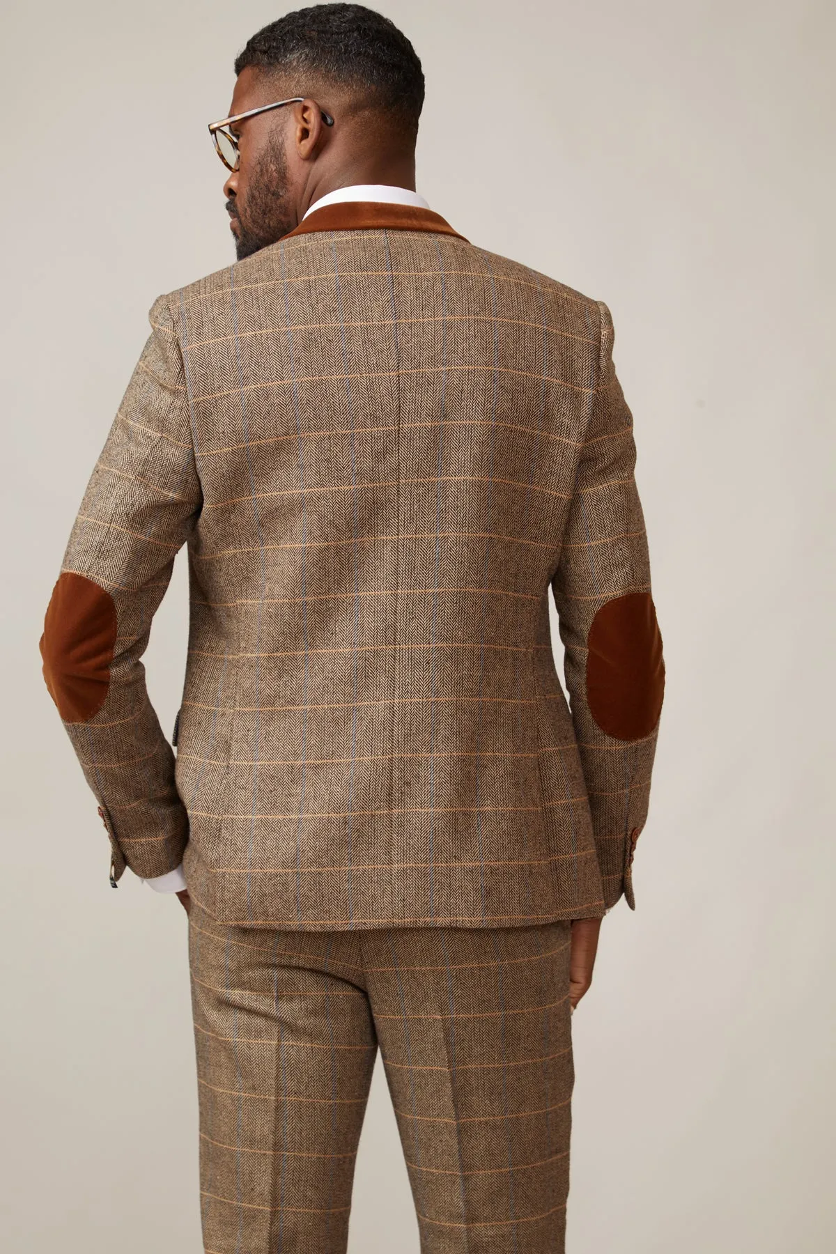 DX7 - Tan Tweed Check Suit With Kelvin Oak Waistcoat