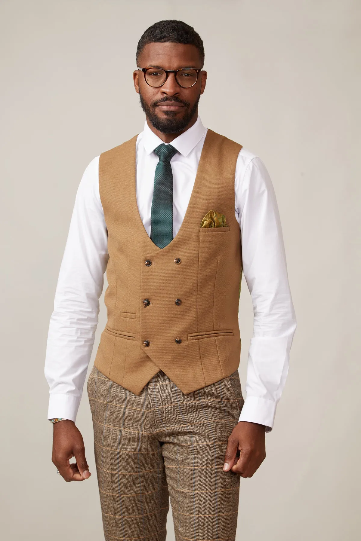 DX7 - Tan Tweed Check Suit With Kelvin Oak Waistcoat