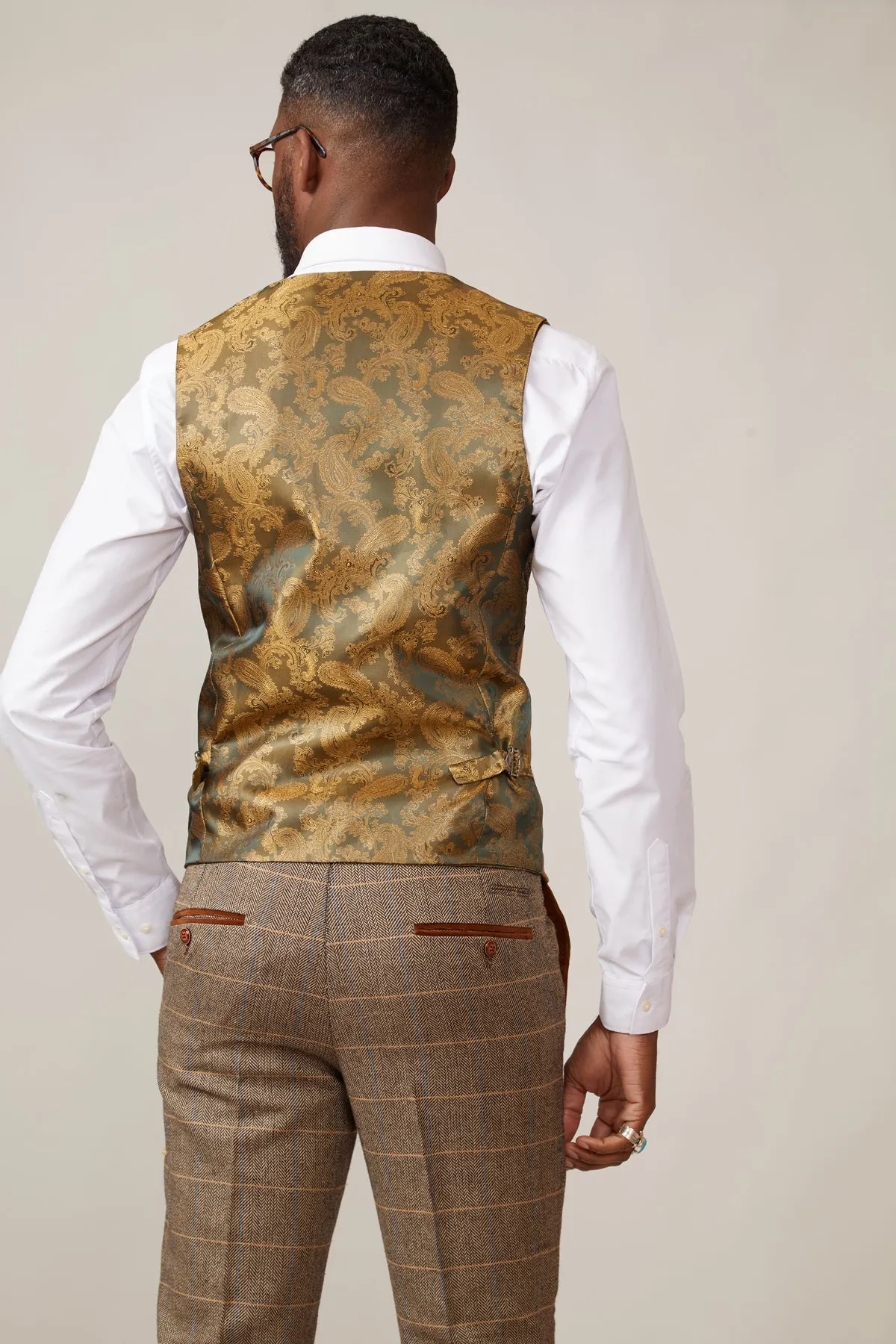 DX7 - Tan Tweed Check Suit With Kelvin Oak Waistcoat