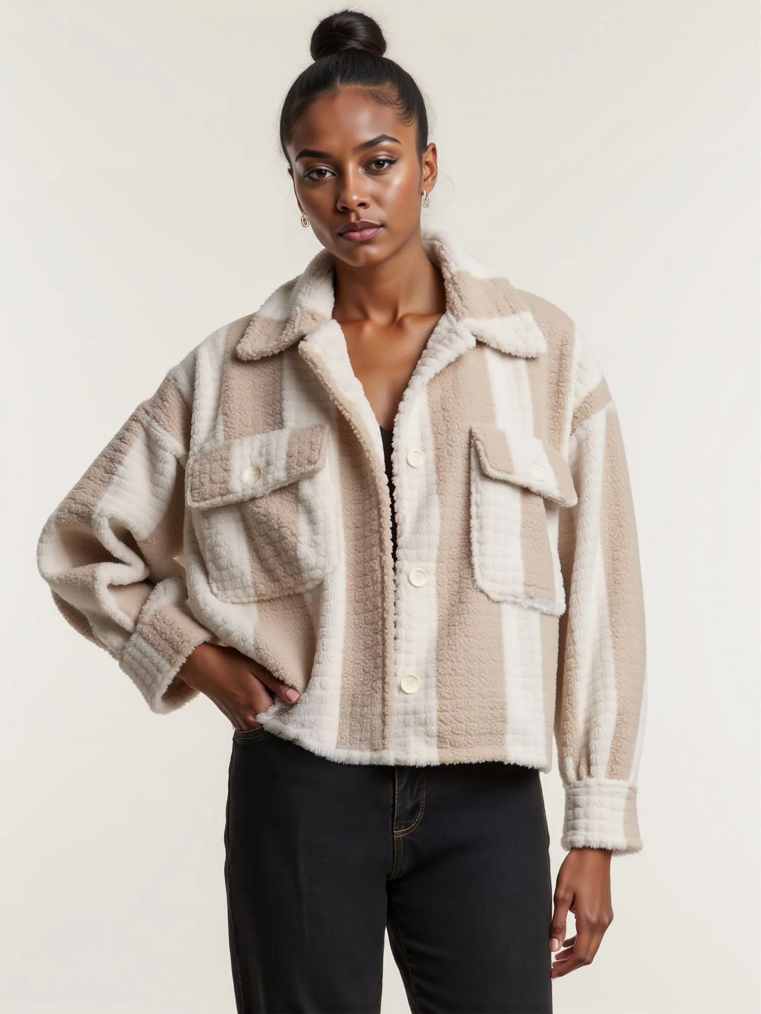 Fuzzy Pattern Double Pocket Cropped Jacket