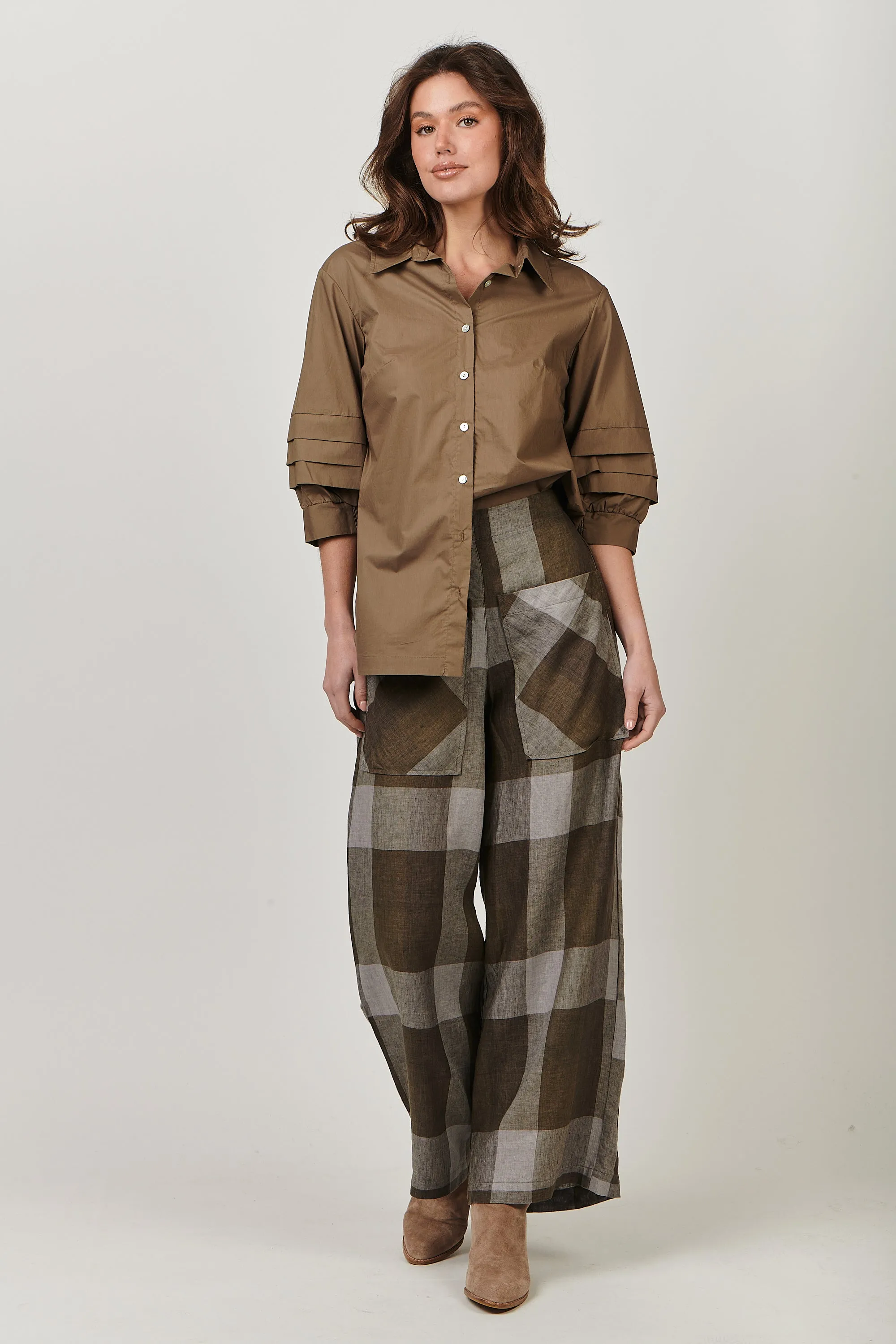 GA489 Top in Khaki Poplin