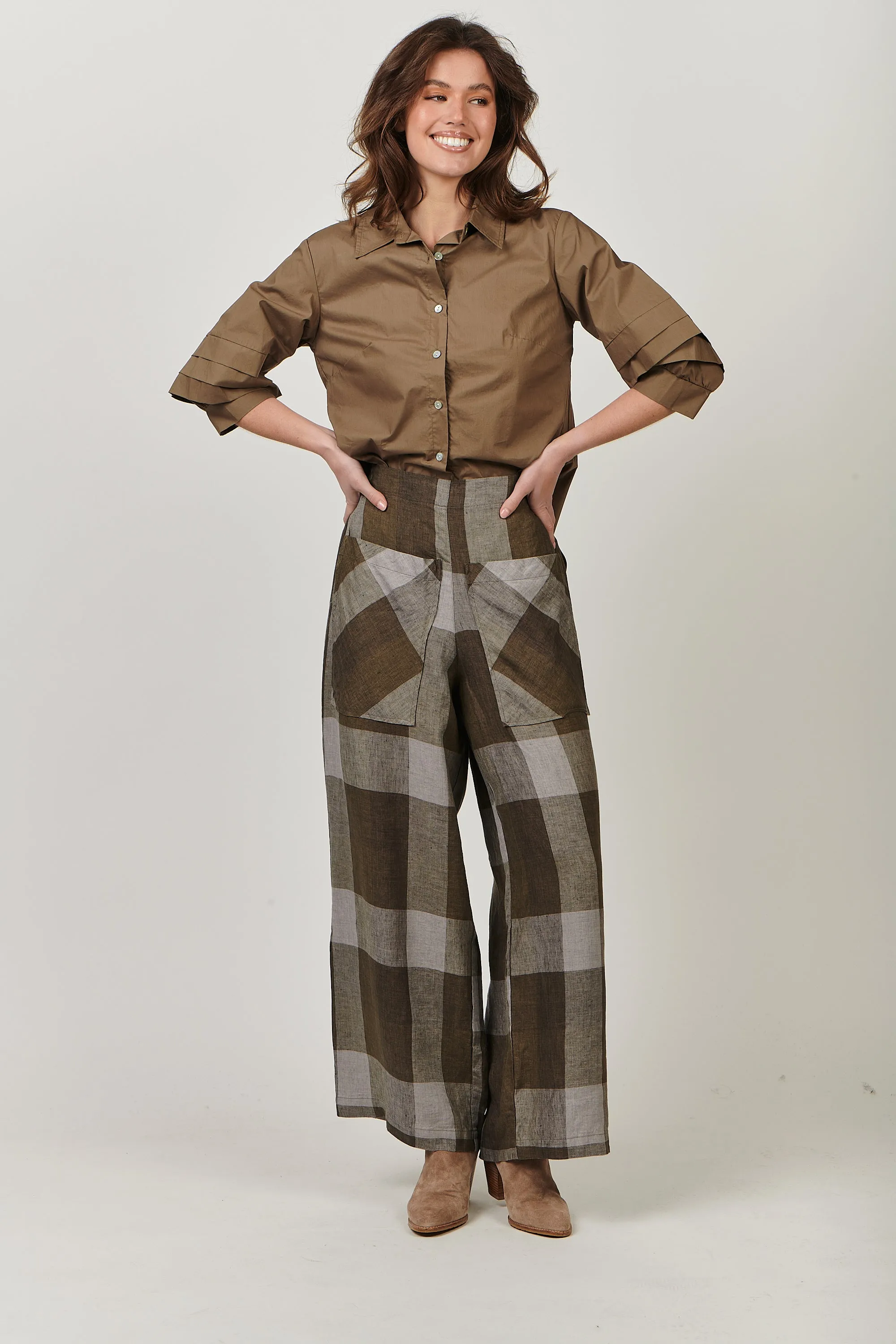 GA489 Top in Khaki Poplin
