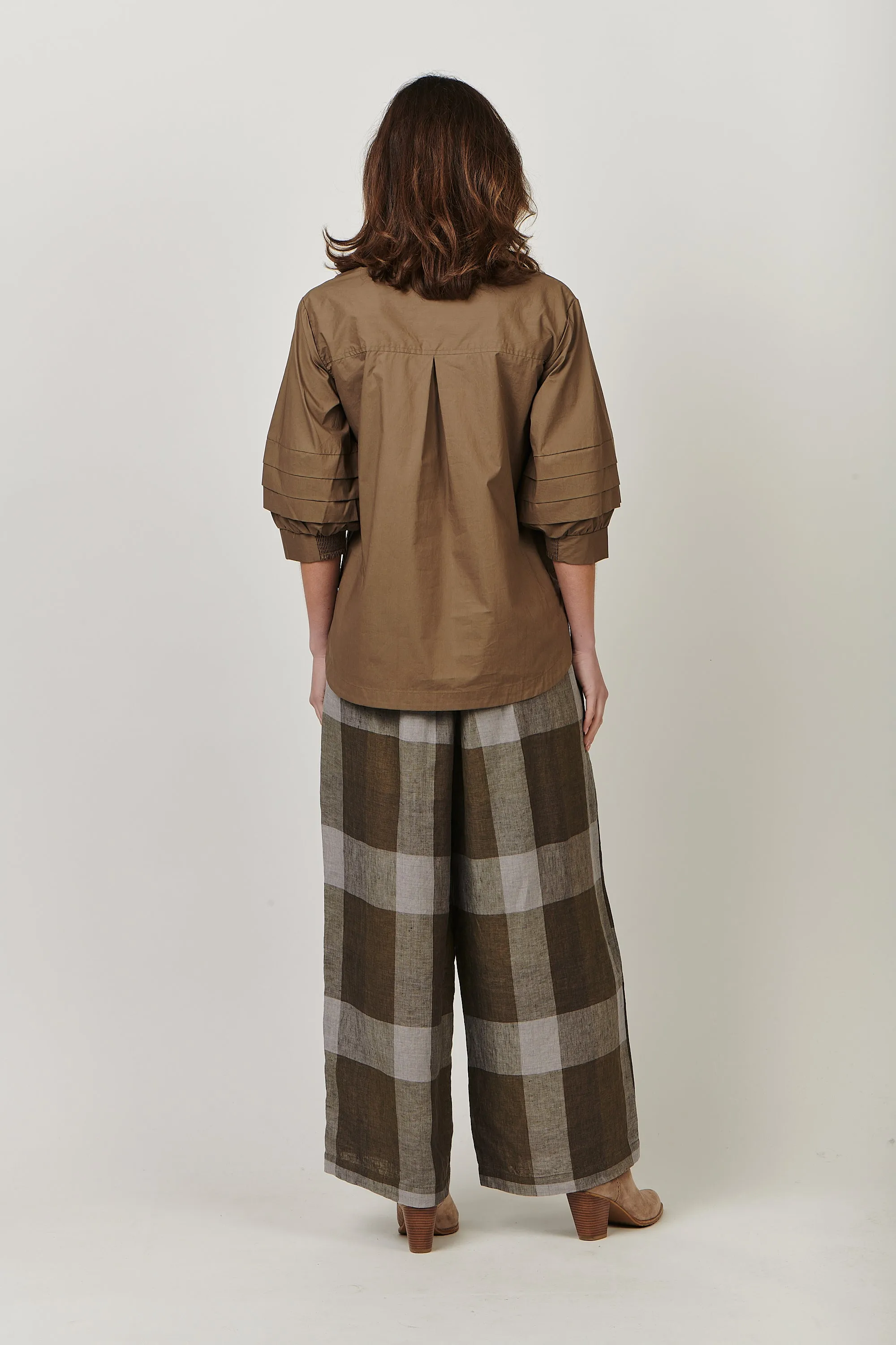 GA489 Top in Khaki Poplin