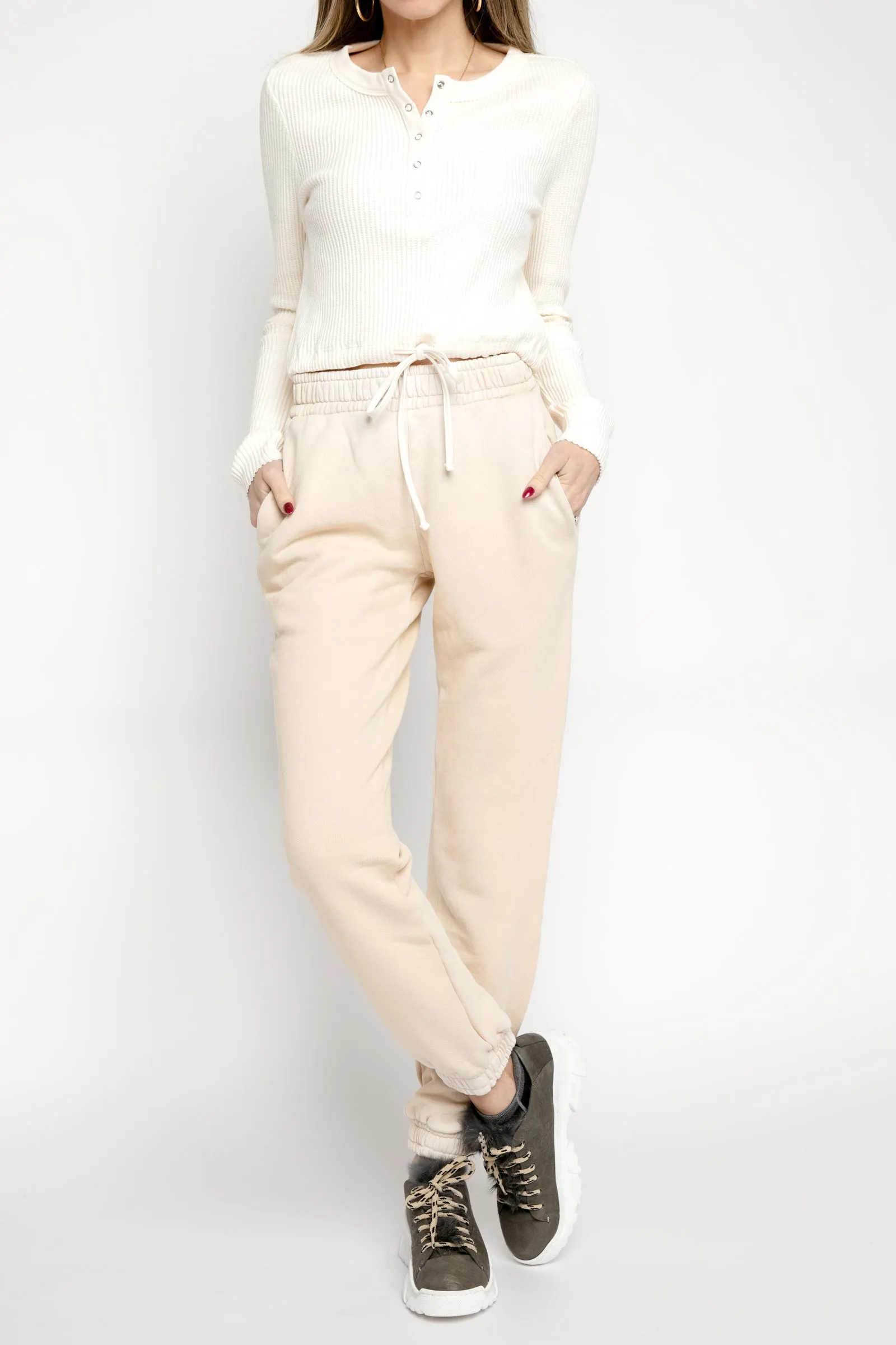 Jumbo Stark Thermal Henley in Light Shell