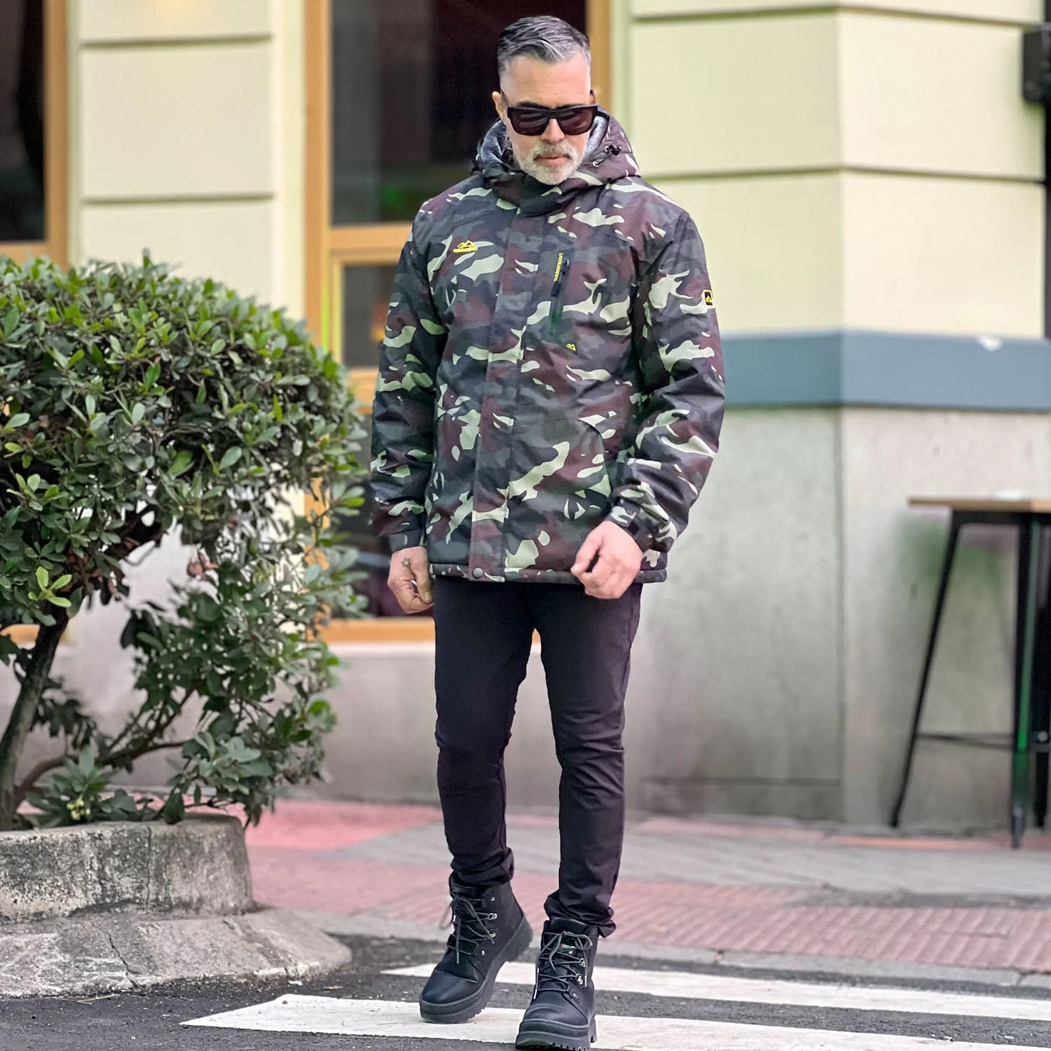 Men's Water-Repellent Winter Ski Jacket with Fleece Lining