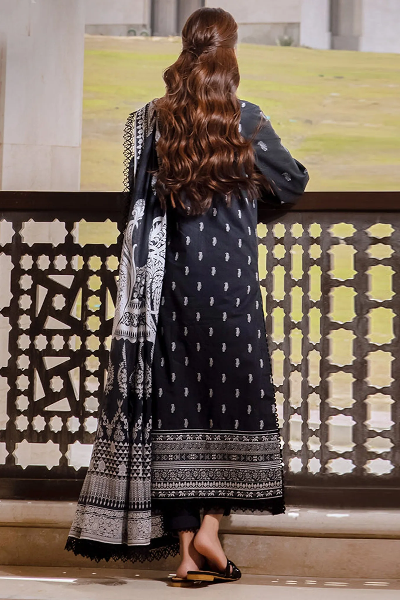 Monochrome By Asim Jofa Unstitched 3 Piece Digital Lawn Collection'2024-AJCM-04