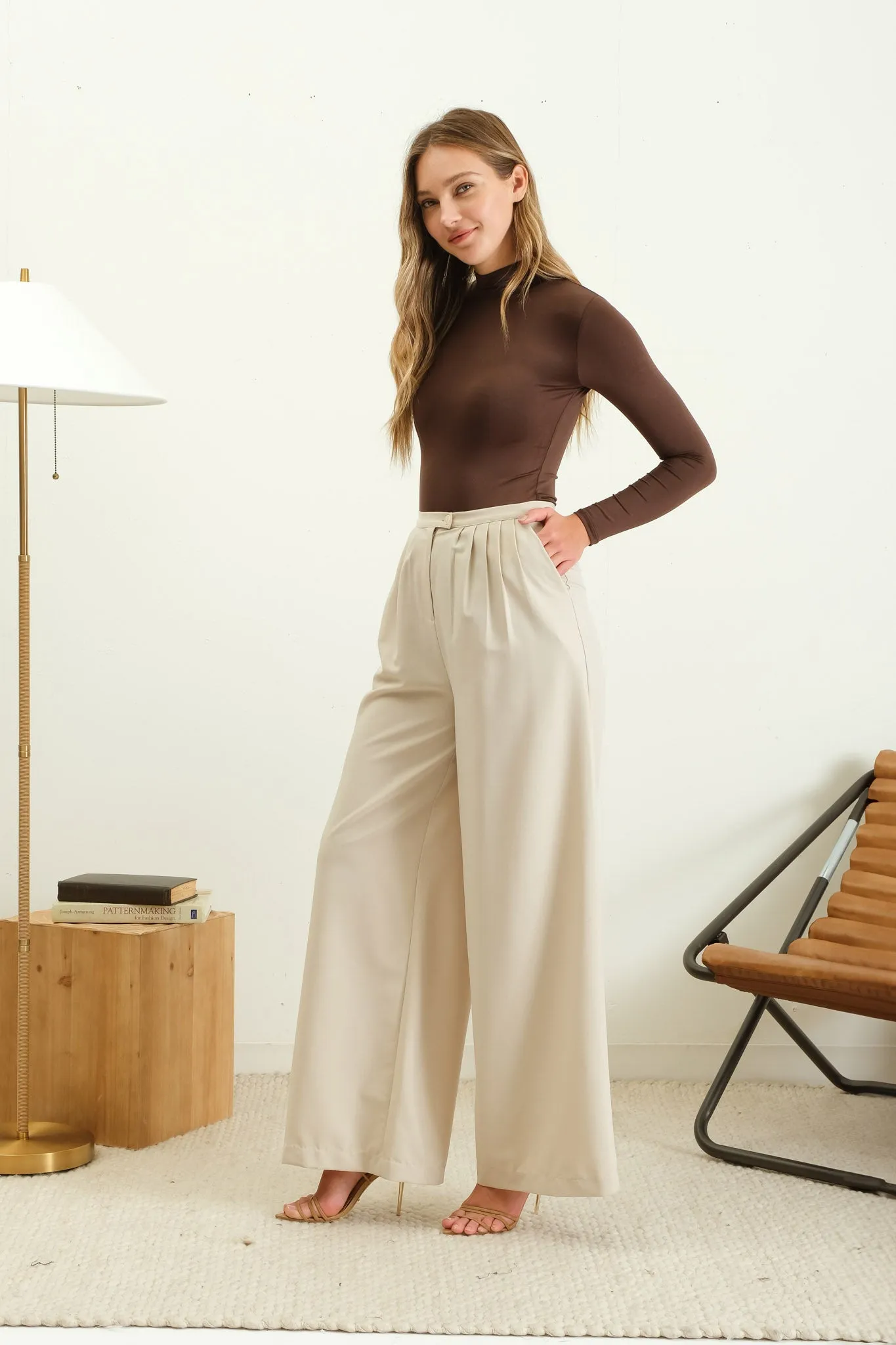 SEAMLESS MOCK NECK LONG SLEEVE BODYSUIT
