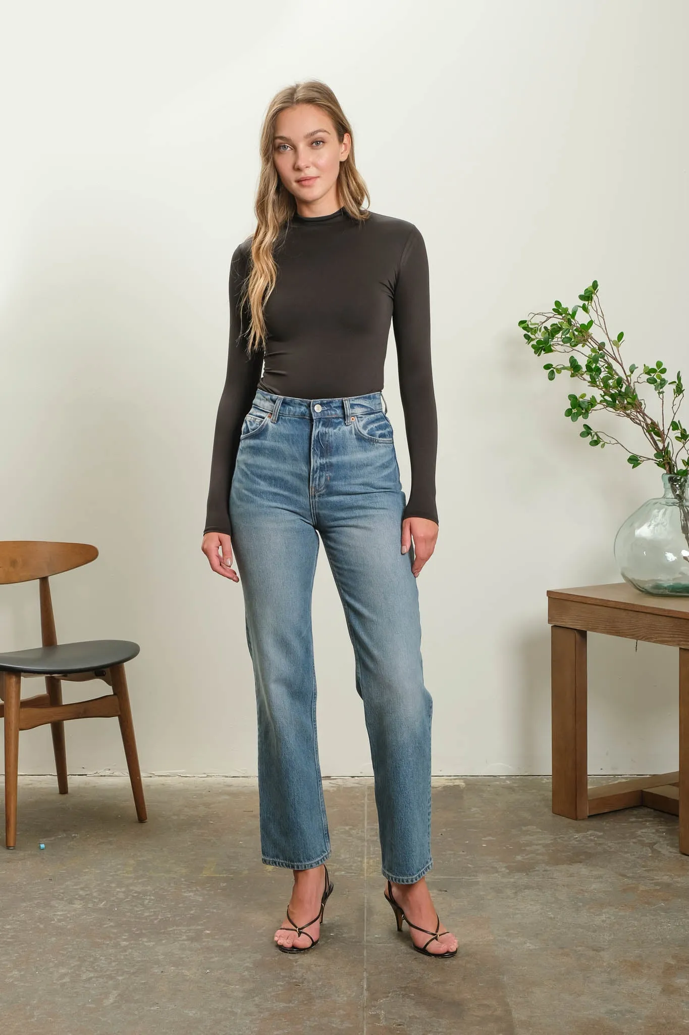 SEAMLESS MOCK NECK LONG SLEEVE BODYSUIT