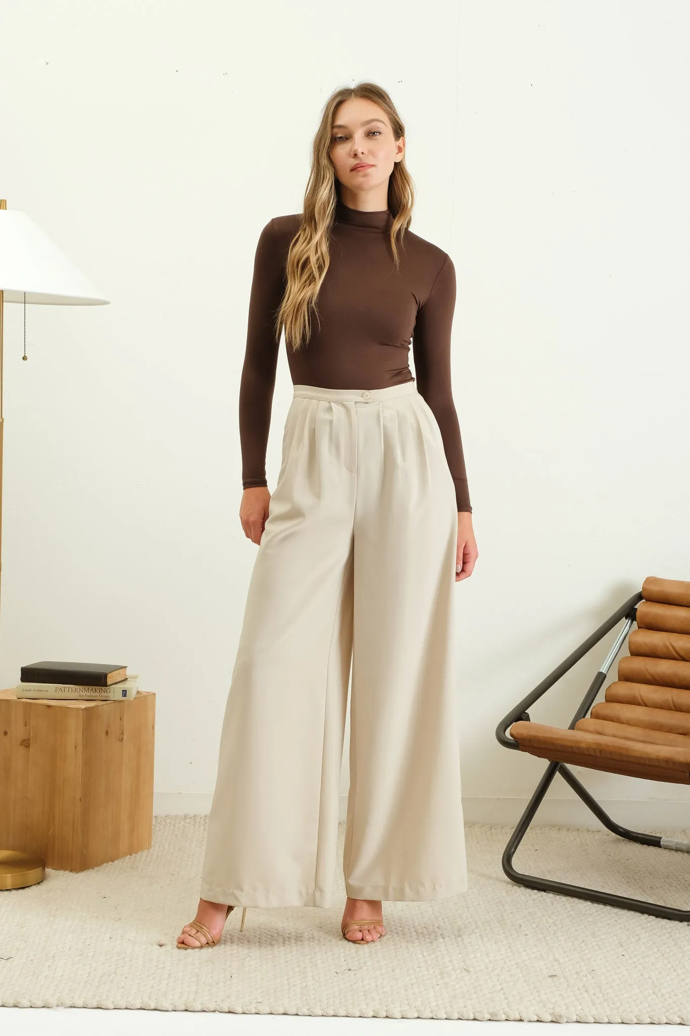 SEAMLESS MOCK NECK LONG SLEEVE BODYSUIT