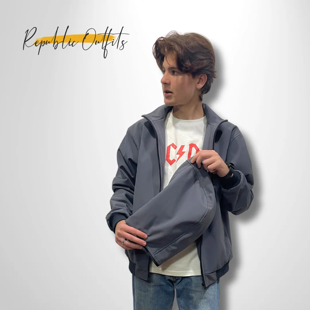 Softshell Jacket with Detachable Hood