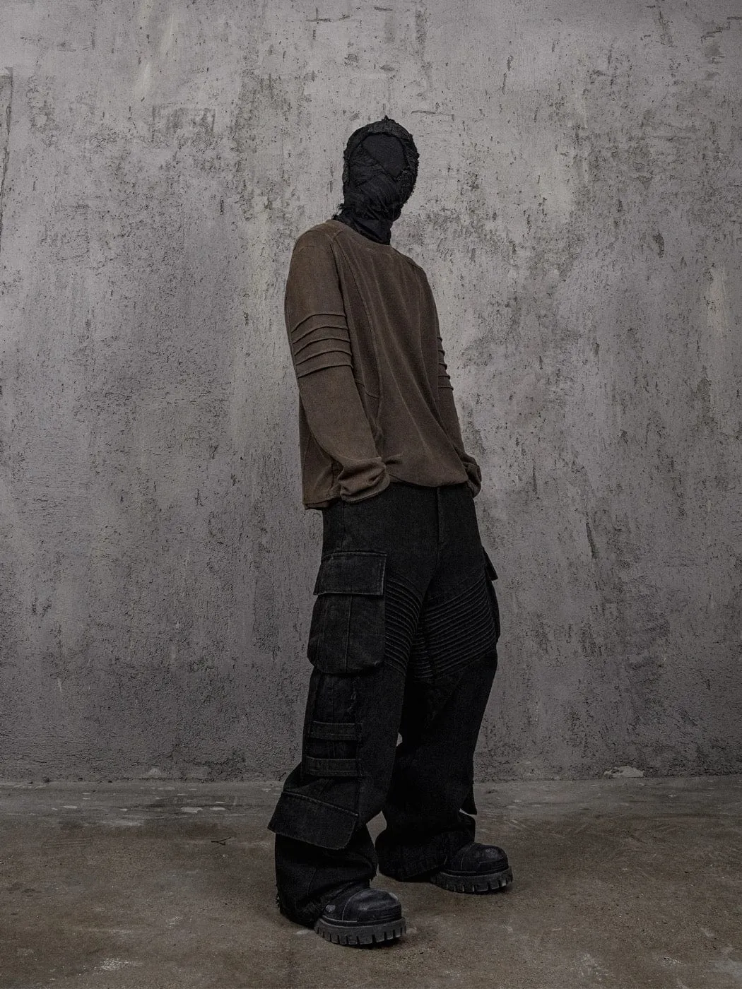 Strapped Sleeve Sweatshirt Brown