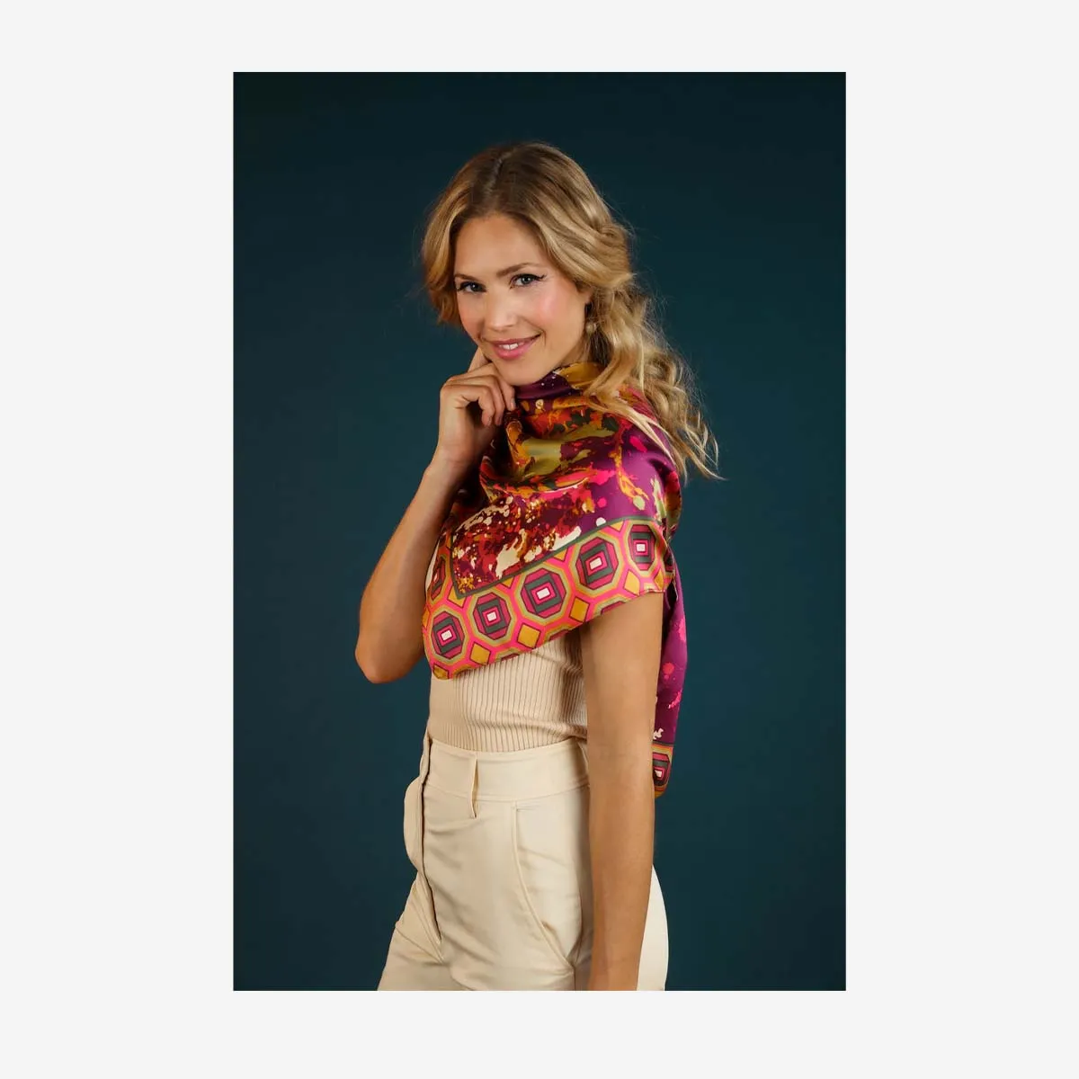 SWIRLING PHEASANT DESIGN SCARF